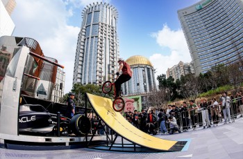 福特中国宣布重要人事调整 杨美虹女士即将退休 李方方女士接任